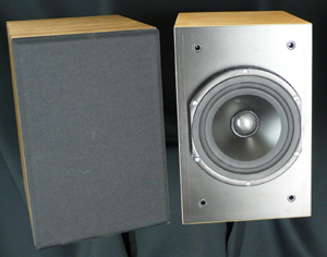 Vandersteen Audio Wood VLR loudspeaker